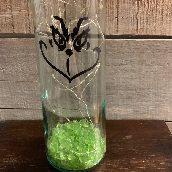 Grinch face wine bottle lantern - Picture 2 of 10
